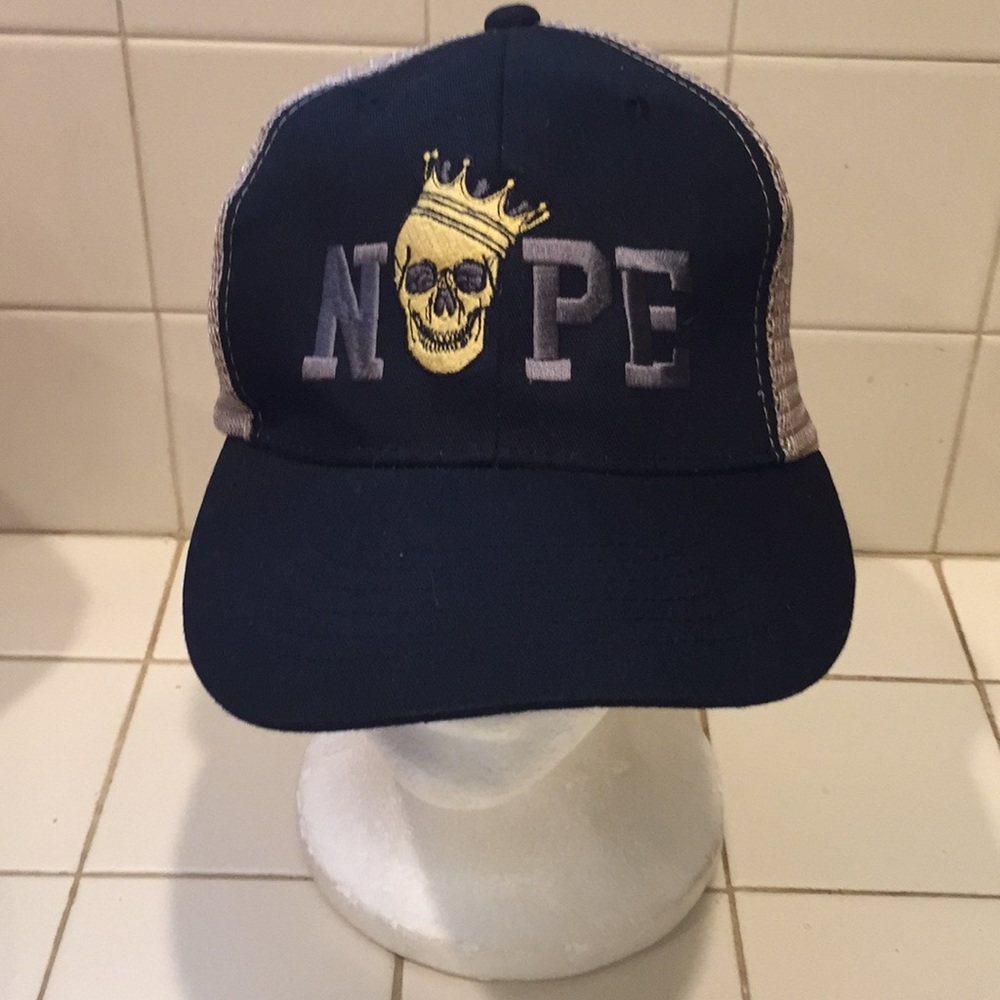 Cobra Nope hat unisex